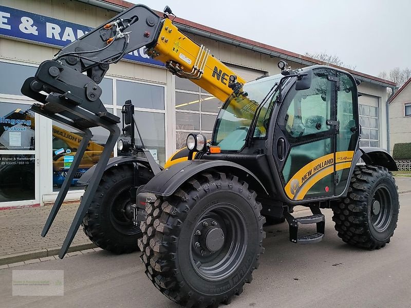 Teleskoplader des Typs New Holland TH7.42 Plus, Neumaschine in Genthin (Bild 1)