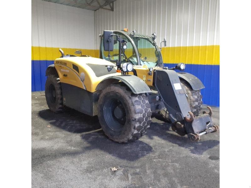 Teleskoplader des Typs New Holland TH7.42, Gebrauchtmaschine in HERLIN LE SEC (Bild 1)
