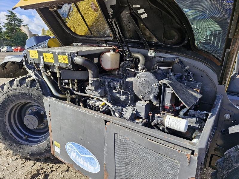 Teleskoplader typu New Holland TH9.35, Gebrauchtmaschine v BRAY en Val (Obrázek 10)