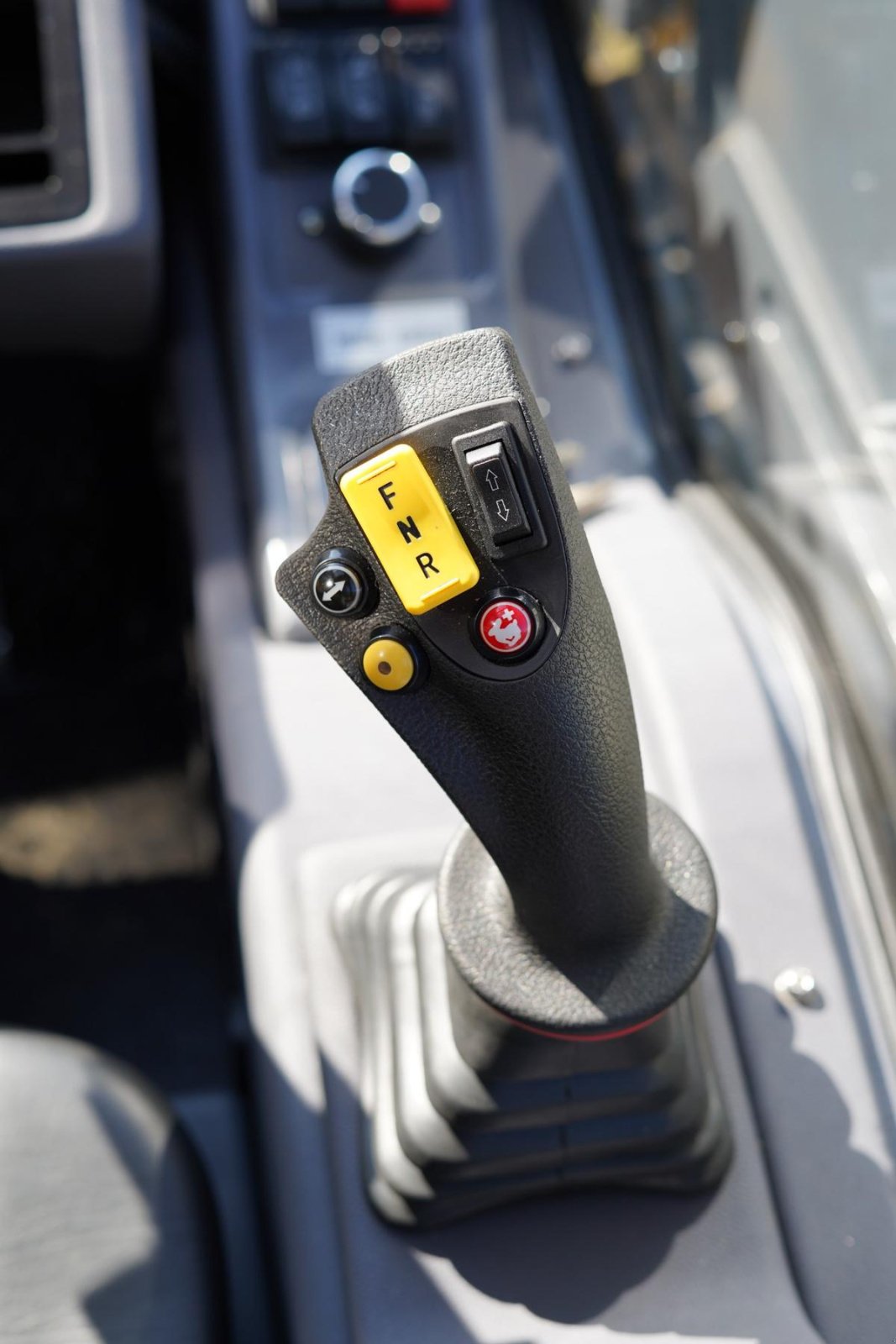 Teleskoplader des Typs schieder 4WD Teleskoplader/Hoflader1500T mit PERKINS-Motor, Neumaschine in mixnitz (Bild 14)