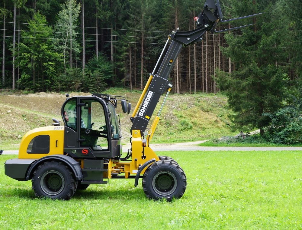 Teleskoplader des Typs schieder 825T (Hoflader) Mit beheizter Kabine, Neumaschine in mixnitz (Bild 5)