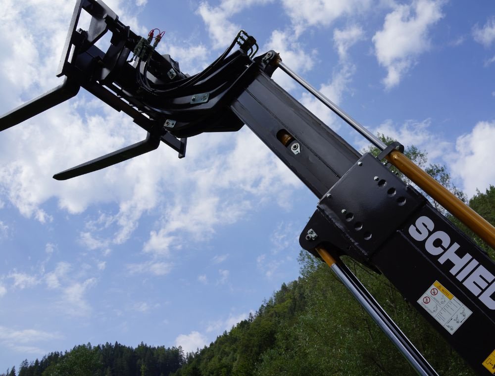 Teleskoplader des Typs schieder 825T (Hoflader) Mit beheizter Kabine, Neumaschine in mixnitz (Bild 11)