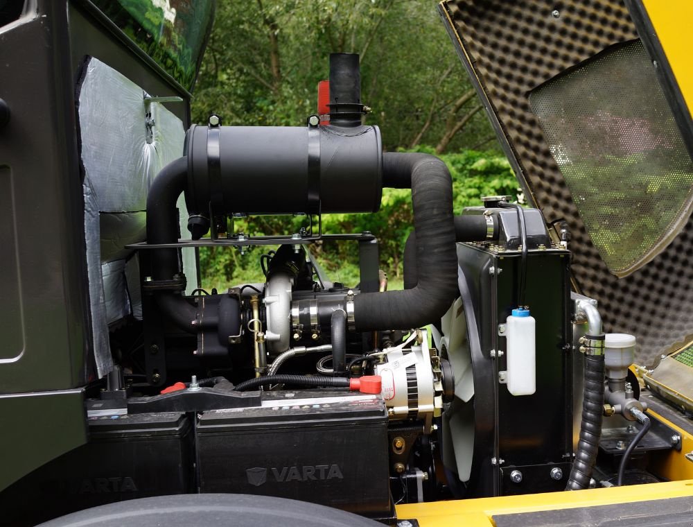 Teleskoplader des Typs schieder 825T (Hoflader) Mit beheizter Kabine, Neumaschine in mixnitz (Bild 15)