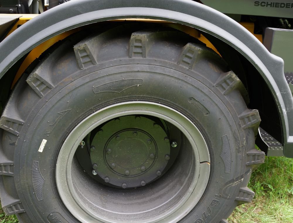 Teleskoplader des Typs schieder 825T (Hoflader) Mit beheizter Kabine, Neumaschine in mixnitz (Bild 20)