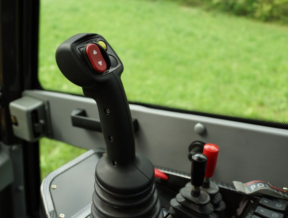 Teleskoplader des Typs schieder 825T (Hoflader) Mit beheizter Kabine, Neumaschine in mixnitz (Bild 23)