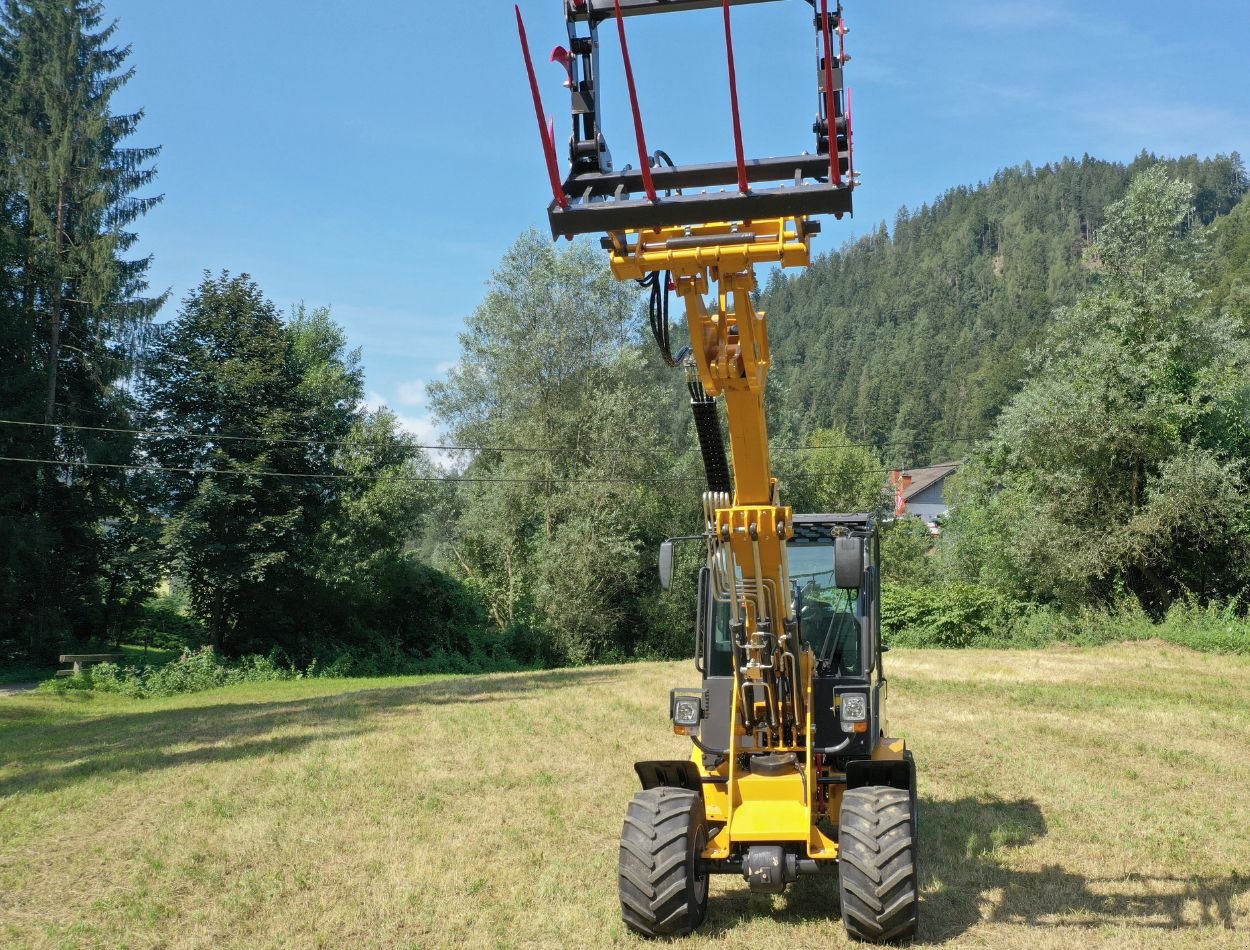 Teleskoplader of the type schieder Teleskoplader (Hoflader) Mini 780T PRO 4×4 mit Kubota V1505 Euro5, Neumaschine in mixnitz (Picture 11)