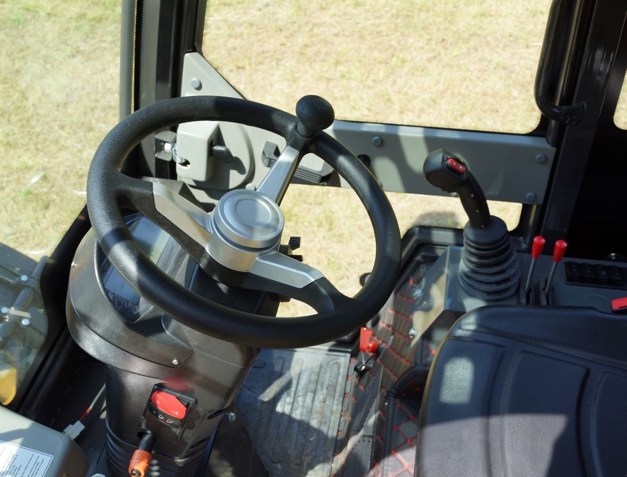 Teleskoplader of the type schieder Teleskoplader (Hoflader) Mini 780T PRO 4×4 mit Kubota V1505 Euro5, Neumaschine in mixnitz (Picture 13)