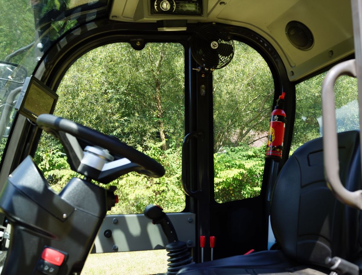 Teleskoplader of the type schieder Teleskoplader (Hoflader) Mini 780T PRO 4×4 mit Kubota V1505 Euro5, Neumaschine in mixnitz (Picture 16)