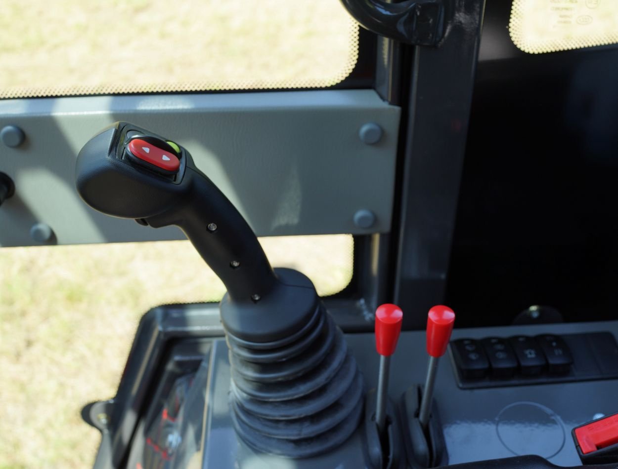 Teleskoplader of the type schieder Teleskoplader (Hoflader) Mini 780T PRO 4×4 mit Kubota V1505 Euro5, Neumaschine in mixnitz (Picture 17)