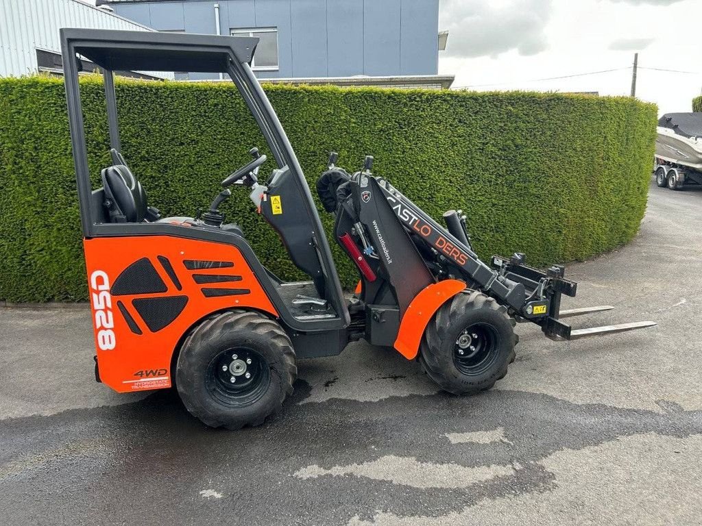 Teleskoplader от тип Sonstige Castane 825 D, Gebrauchtmaschine в Antwerpen (Снимка 3)