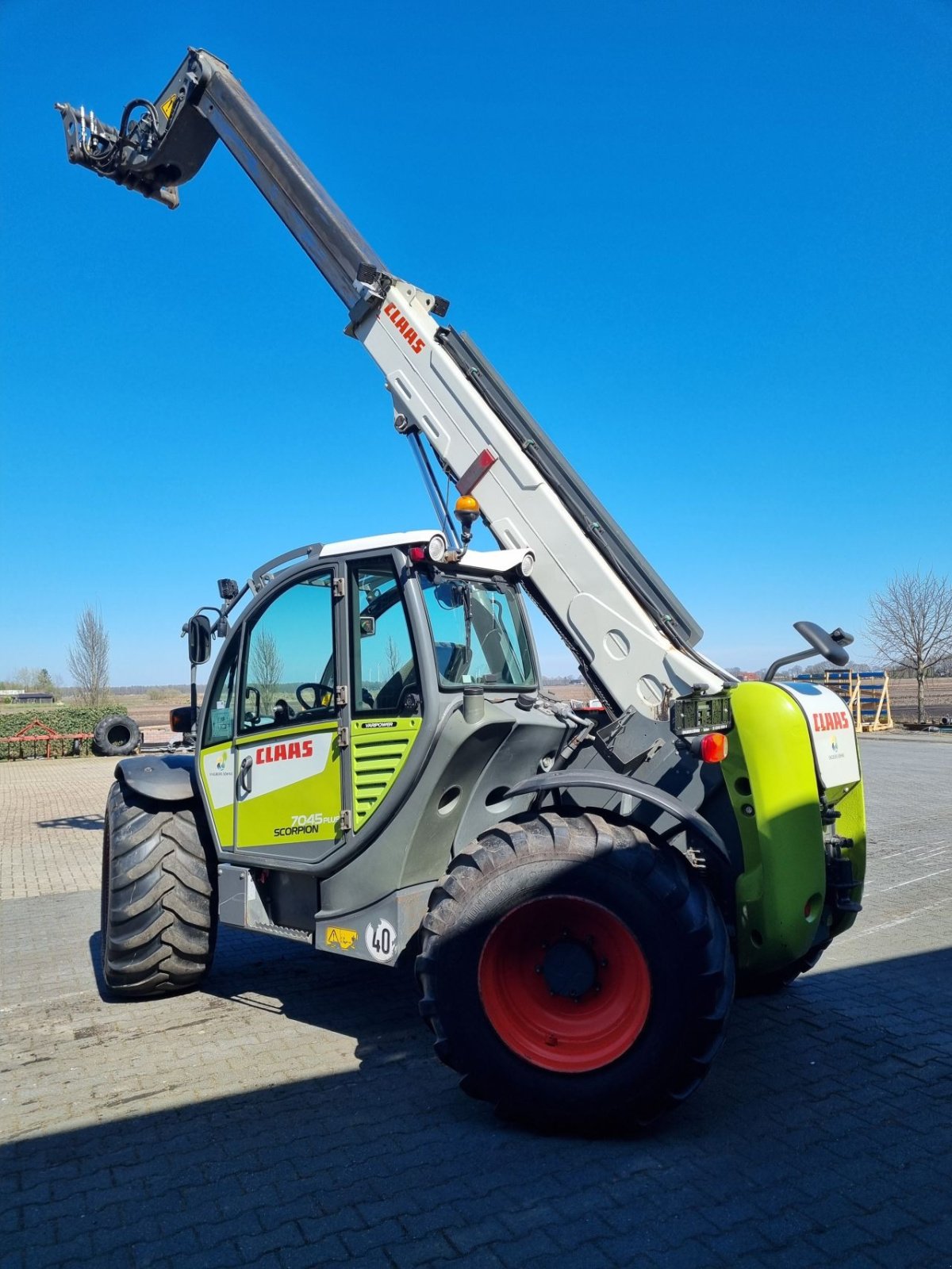 Teleskoplader del tipo Sonstige Claas 7045 varipower plus, Gebrauchtmaschine In Zwartemeer (Immagine 2)