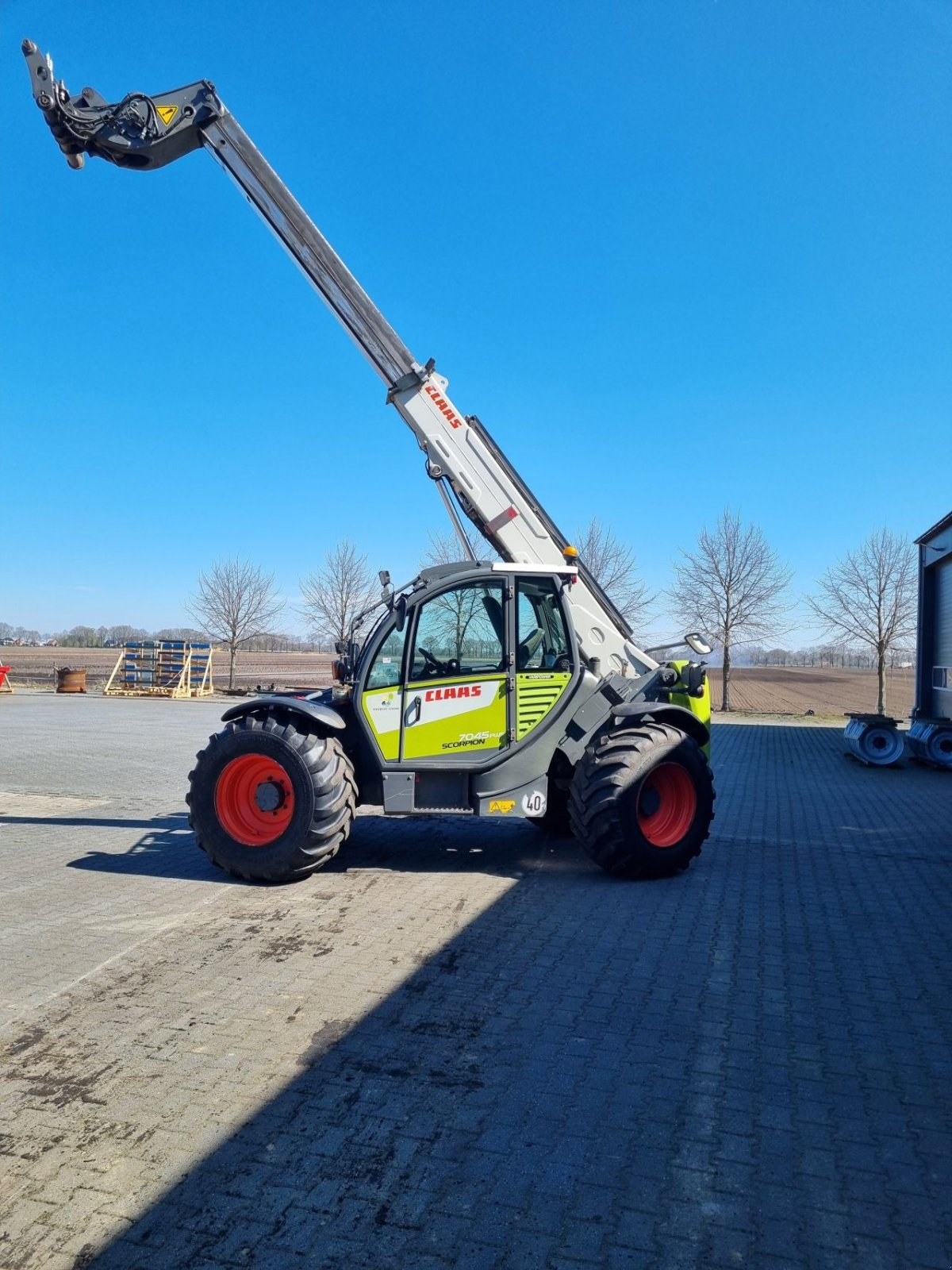 Teleskoplader del tipo Sonstige Claas 7045 varipower plus, Gebrauchtmaschine In Zwartemeer (Immagine 1)