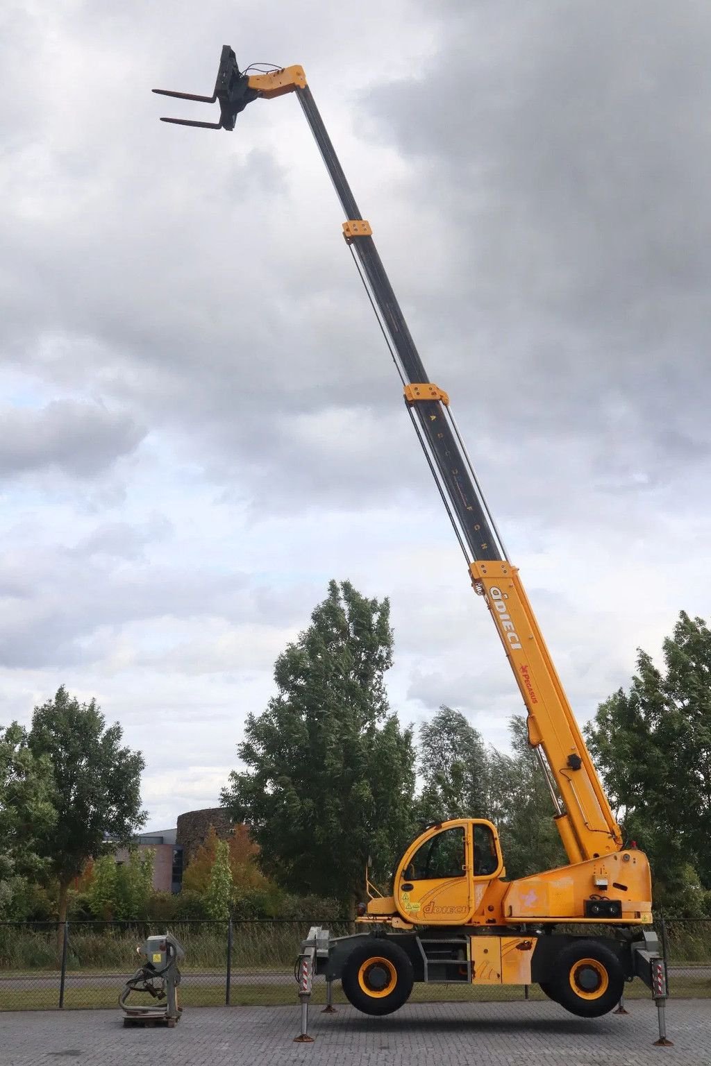 Teleskoplader of the type Sonstige Dieci PEGASUS 45.21 FORKS WINCH LOW HOURS, Gebrauchtmaschine in Marknesse (Picture 8)