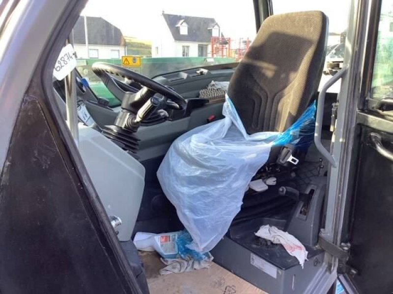 Teleskoplader of the type Sonstige KT407, Gebrauchtmaschine in les hayons (Picture 7)