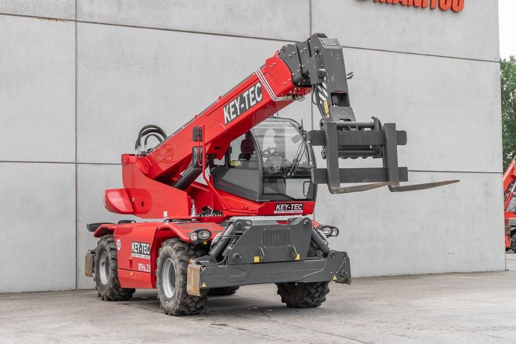 Teleskoplader typu Sonstige MAGNI RTH 6.25, Gebrauchtmaschine v Moerbeke (Obrázek 3)