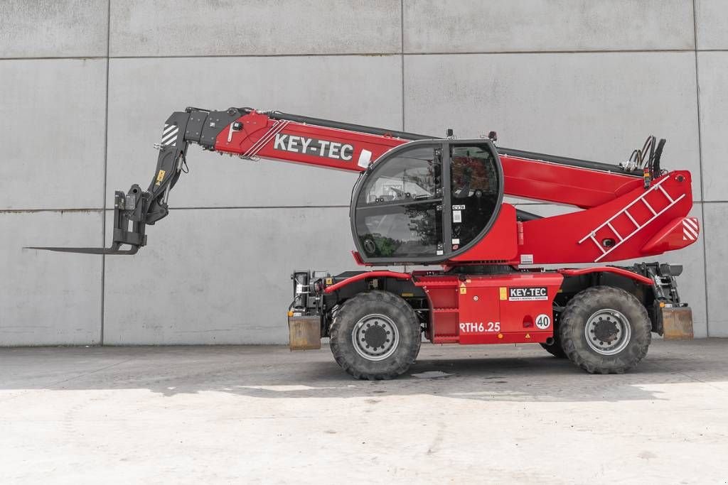 Teleskoplader typu Sonstige MAGNI RTH 6.25, Gebrauchtmaschine v Moerbeke (Obrázek 4)