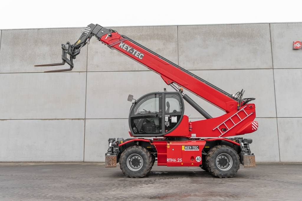 Teleskoplader typu Sonstige MAGNI RTH 6.25, Gebrauchtmaschine v Moerbeke (Obrázek 4)