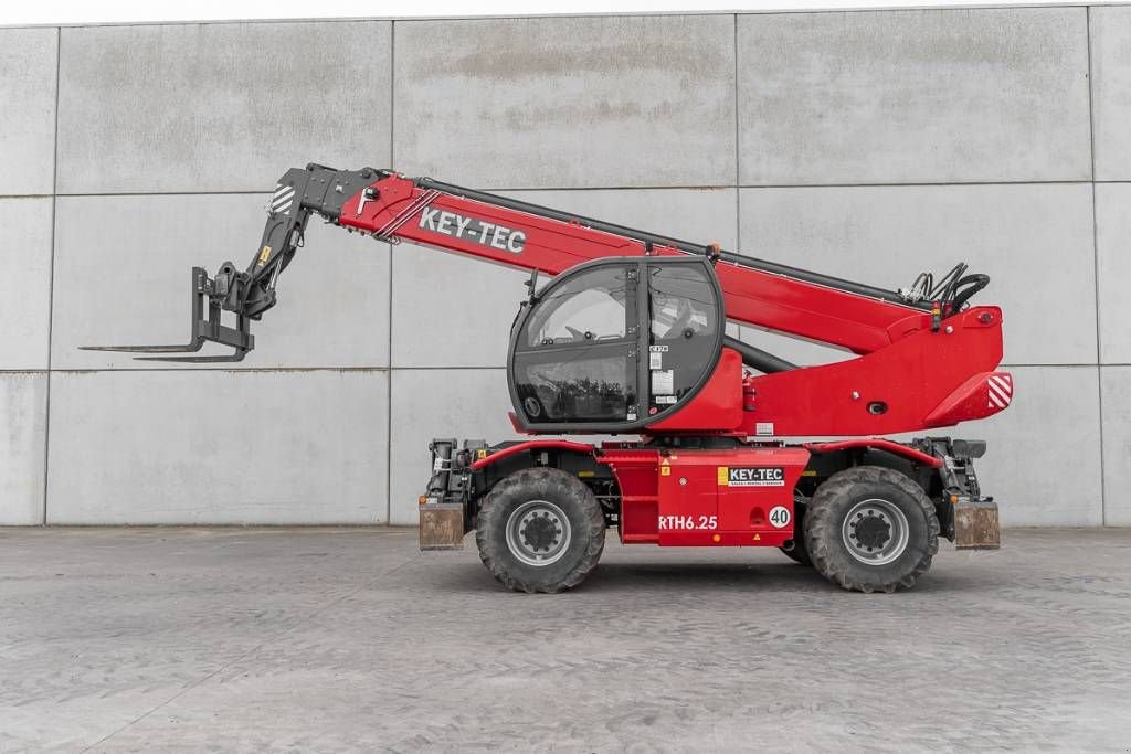 Teleskoplader of the type Sonstige MAGNI RTH 6.25, Gebrauchtmaschine in Moerbeke (Picture 4)