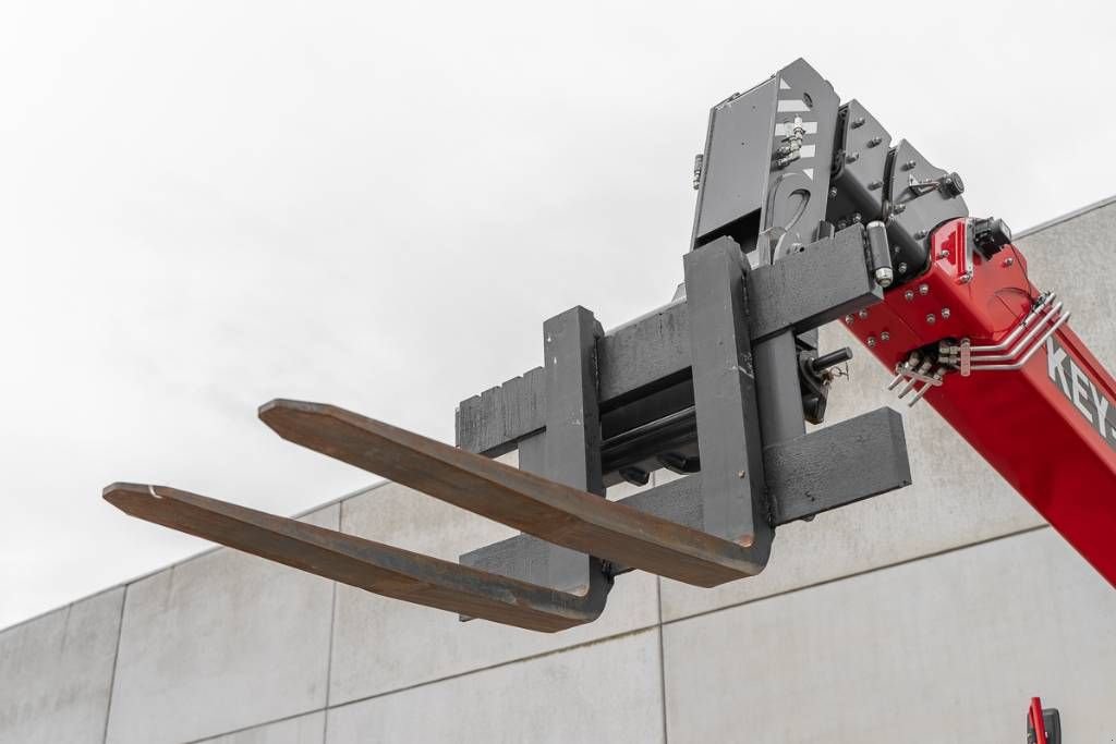 Teleskoplader typu Sonstige MAGNI RTH 6.25, Gebrauchtmaschine v Moerbeke (Obrázek 9)