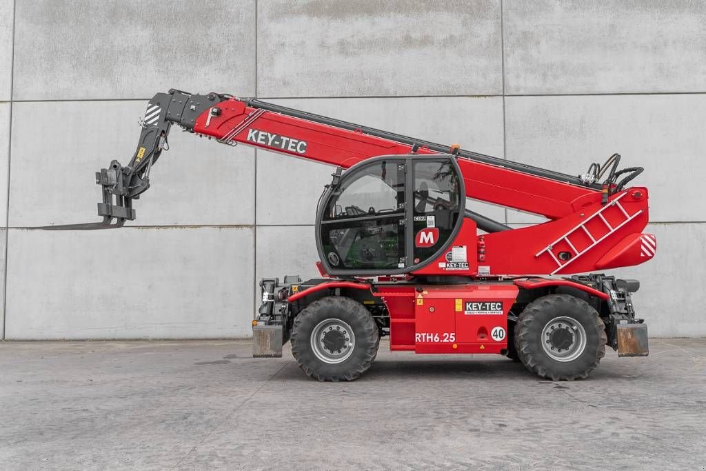 Teleskoplader of the type Sonstige MAGNI RTH 6.25, Gebrauchtmaschine in Moerbeke (Picture 4)