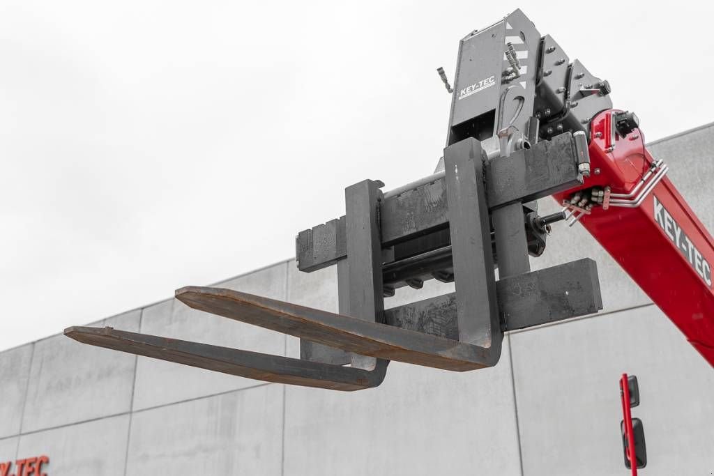 Teleskoplader of the type Sonstige MAGNI RTH 6.25, Gebrauchtmaschine in Moerbeke (Picture 9)