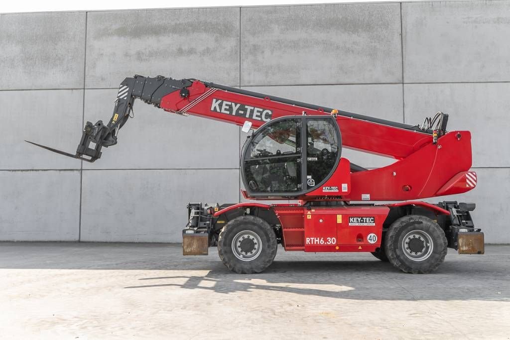 Teleskoplader typu Sonstige MAGNI RTH 6.30, Gebrauchtmaschine v Moerbeke (Obrázek 4)