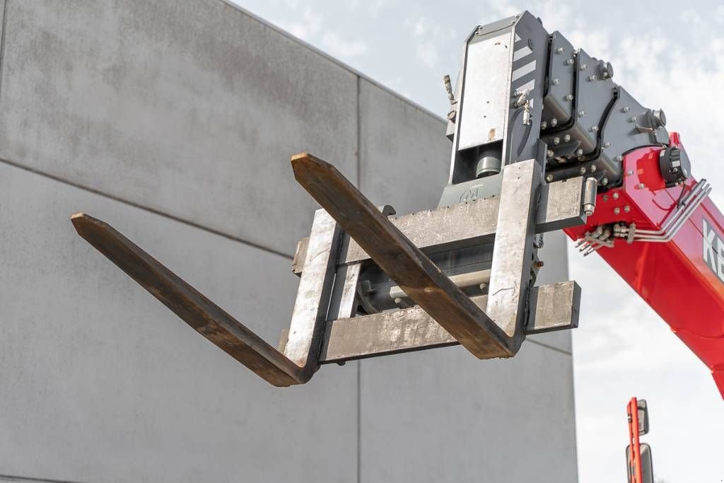 Teleskoplader typu Sonstige MAGNI RTH 6.30, Gebrauchtmaschine v Moerbeke (Obrázek 9)