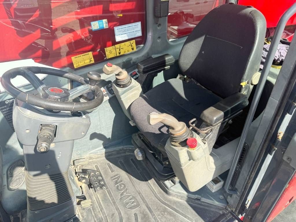 Teleskoplader του τύπου Sonstige MAGNI RTH5.30 - Remote Control / 4x4x4 / Airco, Gebrauchtmaschine σε Veldhoven (Φωτογραφία 9)