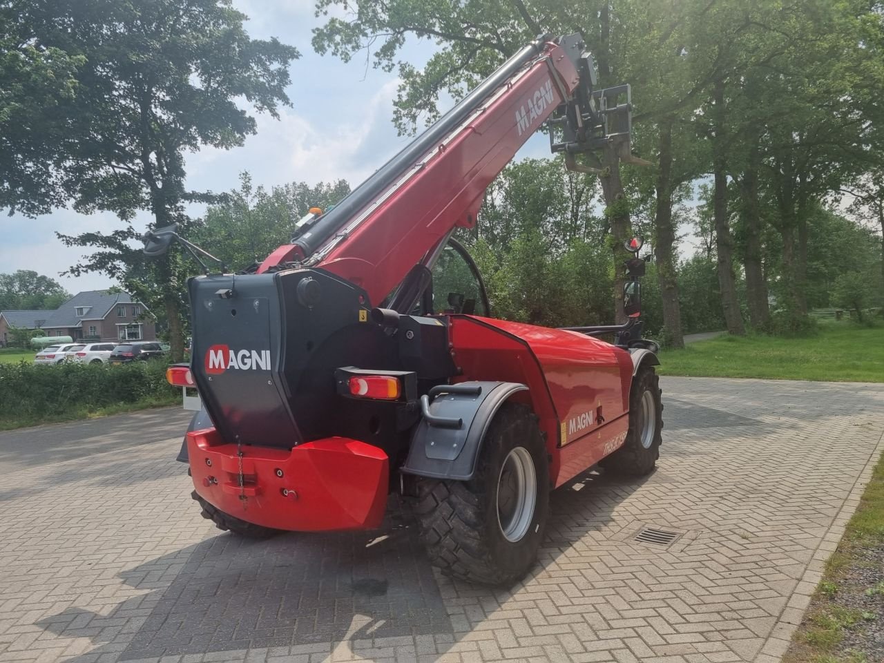 Teleskoplader of the type Sonstige MAGNI TH 5 5.15P, Gebrauchtmaschine in Lunteren (Picture 8)