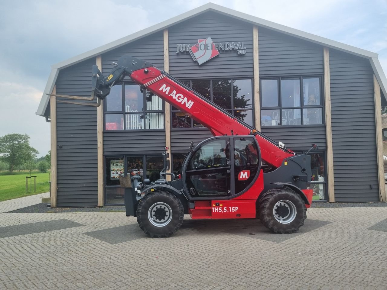 Teleskoplader of the type Sonstige MAGNI TH 5 5.15P, Gebrauchtmaschine in Lunteren (Picture 1)