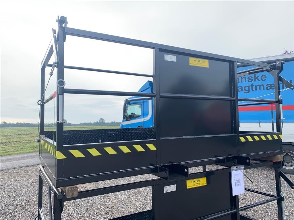 Teleskoplader des Typs Sonstige Materialekurv til gafler, Gebrauchtmaschine in Mariager (Bild 3)