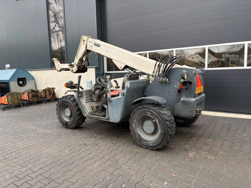Teleskoplader des Typs Terex Telelift 2506, Gebrauchtmaschine in Antwerpen (Bild 3)