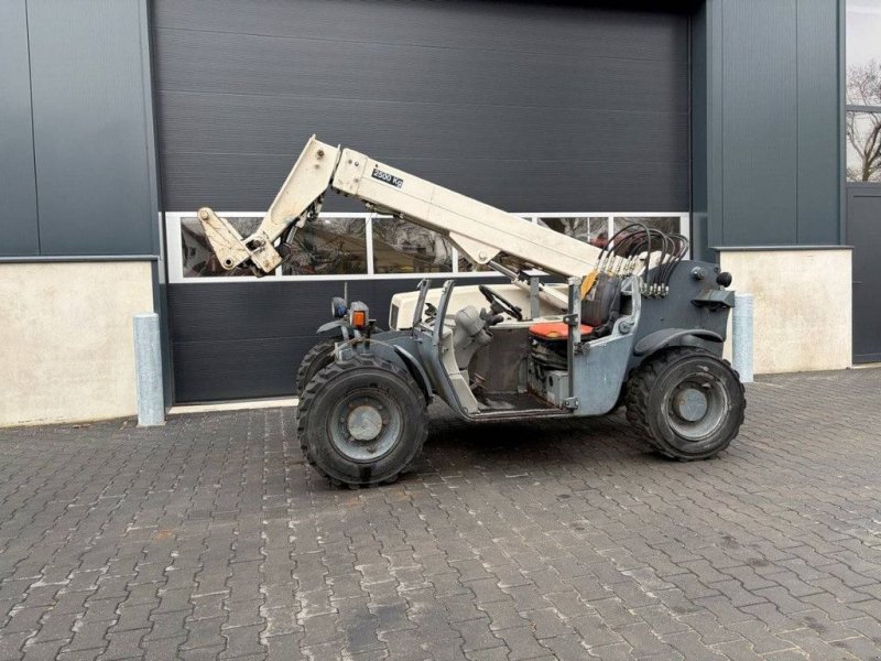 Teleskoplader des Typs Terex Telelift 2506, Gebrauchtmaschine in Antwerpen (Bild 1)