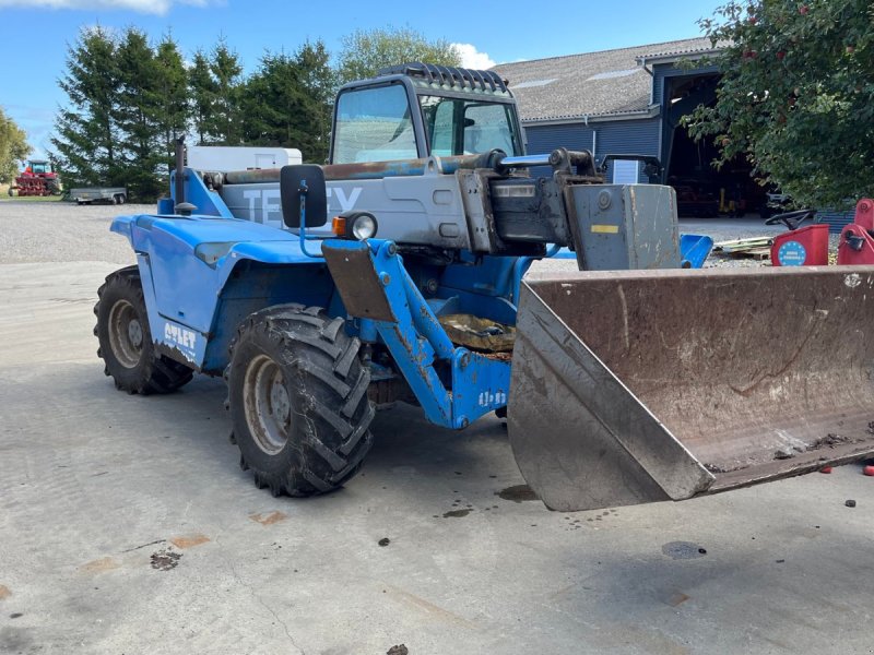 Teleskoplader des Typs Terex Telelift 3013, Gebrauchtmaschine in Grenaa