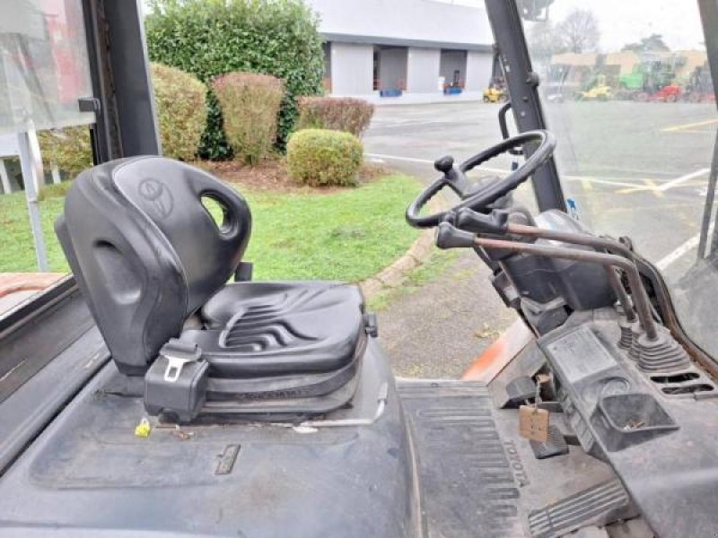 Teleskoplader of the type Toyota 02-7FD40, Gebrauchtmaschine in senlis (Picture 10)