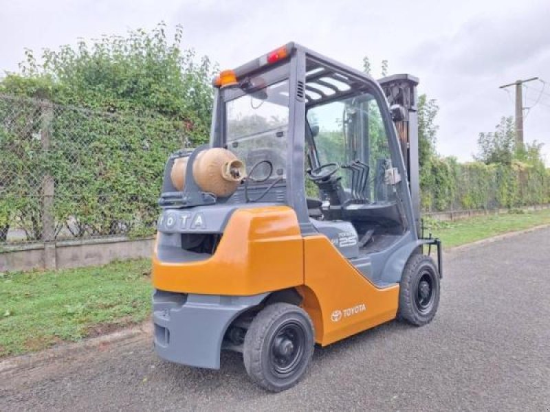 Teleskoplader of the type Toyota 028FGF25, Gebrauchtmaschine in senlis (Picture 5)