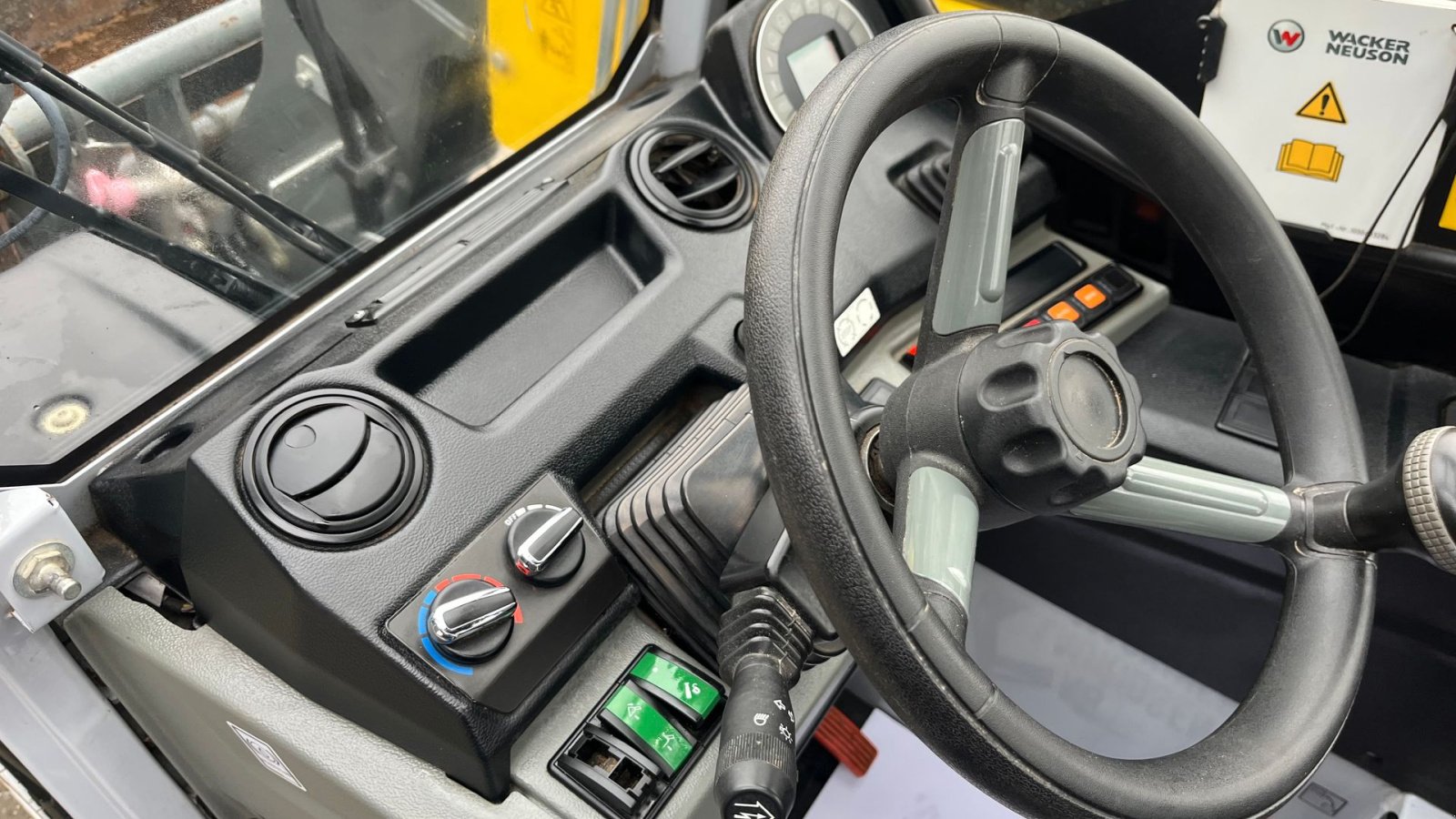 Teleskoplader of the type Wacker Neuson TH412 Velholdt lille teleskoplæsser, Gebrauchtmaschine in Rønnede (Picture 9)