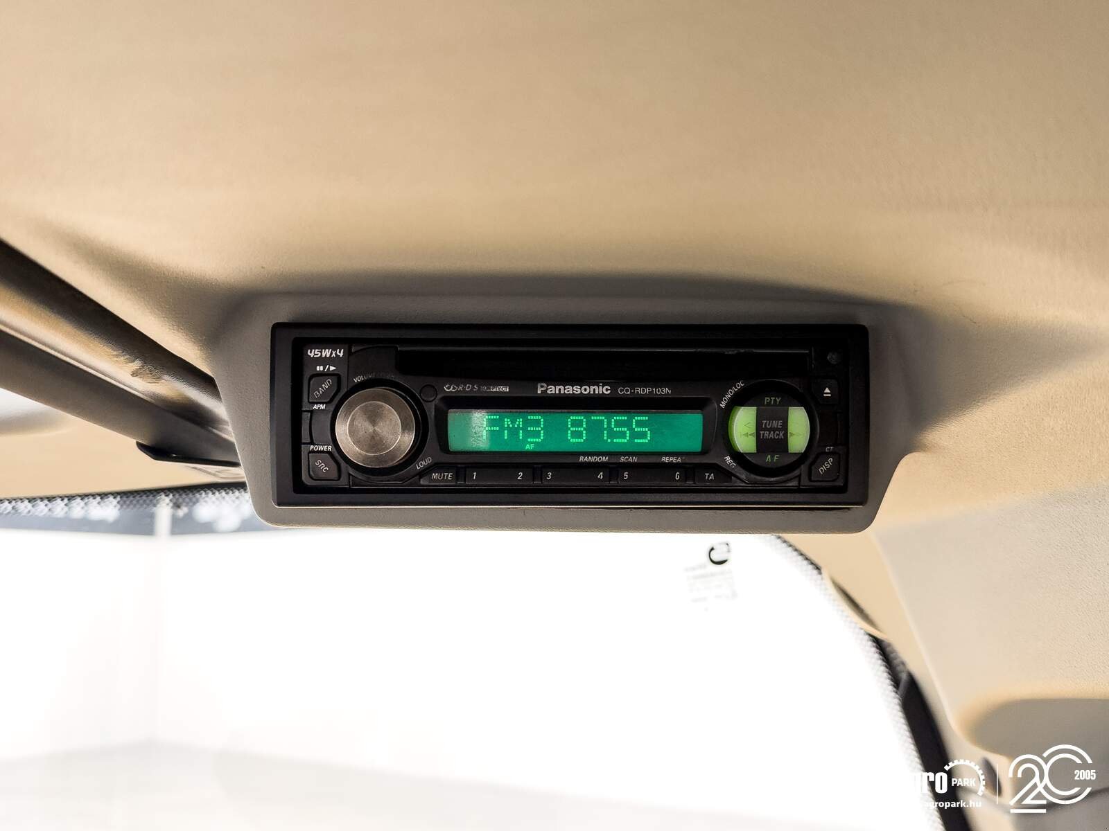 Teleskopstapler des Typs Caterpillar TH407C Agri 7,3 m, 3700 kg, air con, 150 liter pump, 126 hp CAT engine, Gebrauchtmaschine in Csengele (Bild 24)