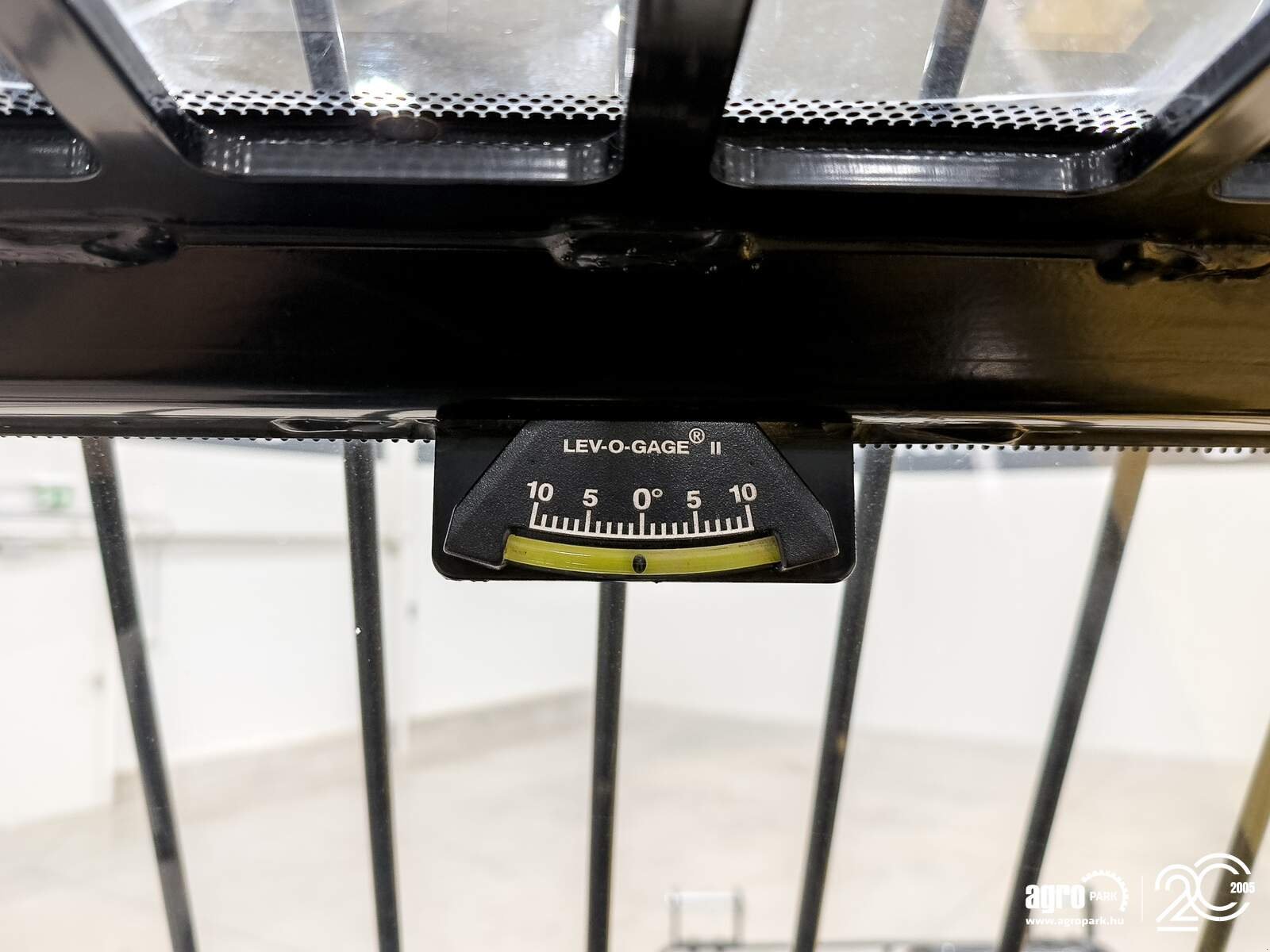 Teleskopstapler des Typs Caterpillar TH407C Agri 7,3 m, 3700 kg, air con, 150 liter pump, 126 hp CAT engine, Gebrauchtmaschine in Csengele (Bild 28)