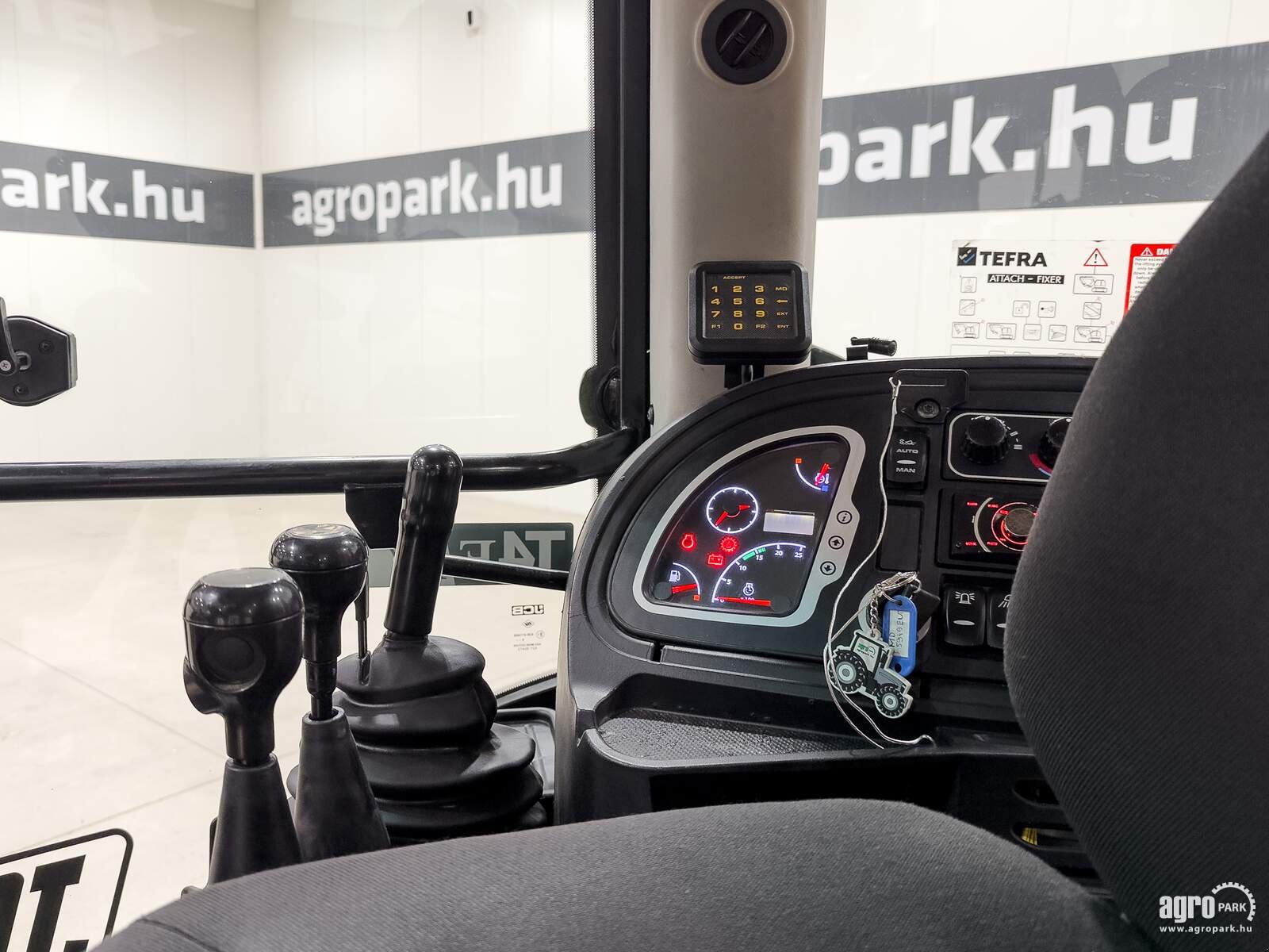 Teleskopstapler del tipo JCB 3CX Eco Sitemaster backhoe loader, 92 hp, air con Powershift, SRS, 4 buckets + forks, Gebrauchtmaschine In Csengele (Immagine 13)