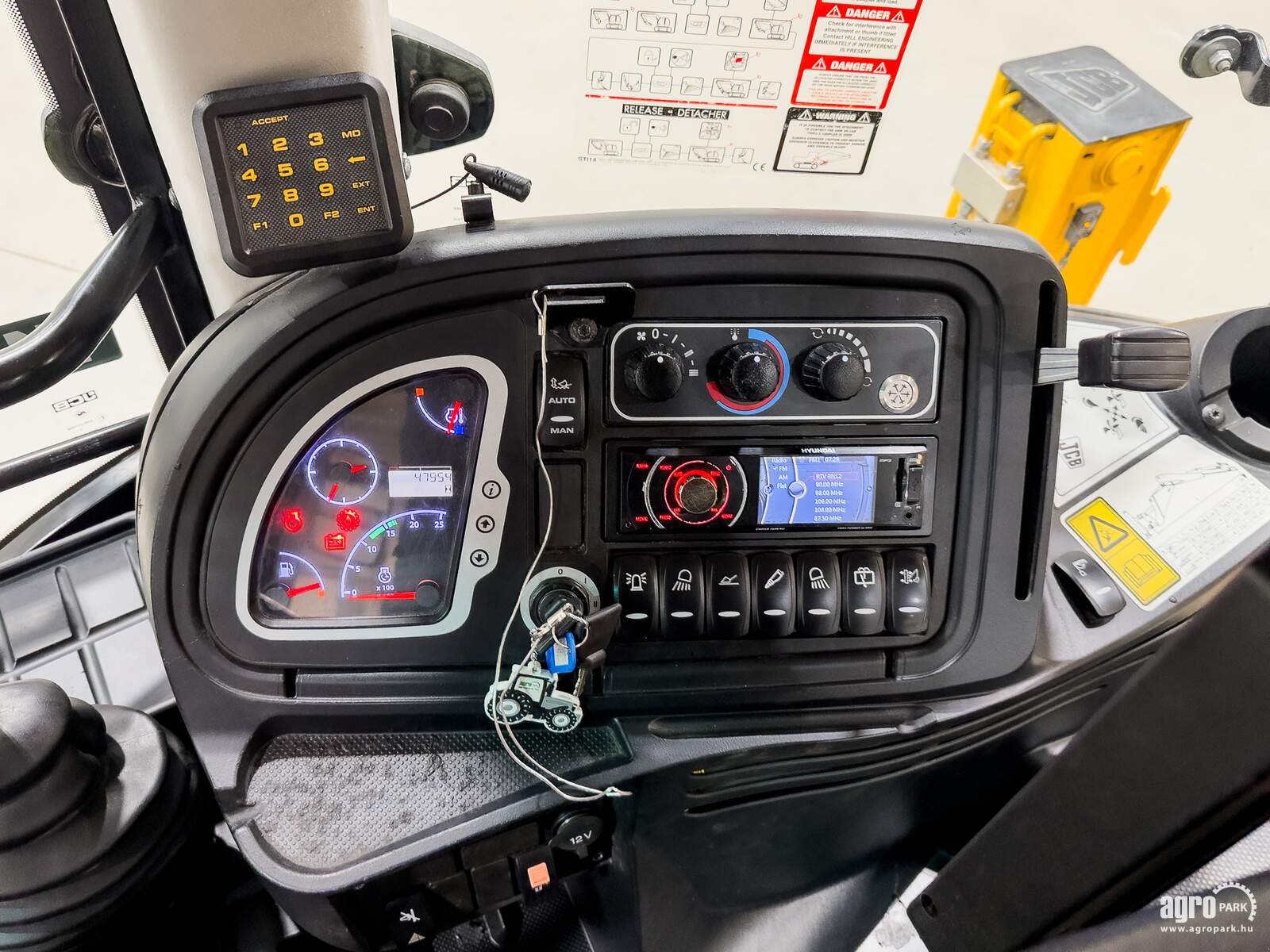 Teleskopstapler del tipo JCB 3CX Eco Sitemaster backhoe loader, 92 hp, air con Powershift, SRS, 4 buckets + forks, Gebrauchtmaschine In Csengele (Immagine 16)