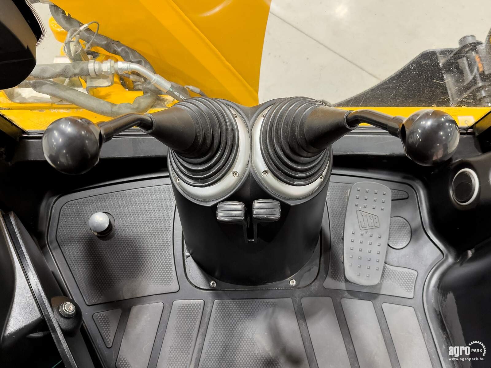 Teleskopstapler del tipo JCB 3CX Eco Sitemaster backhoe loader, 92 hp, air con Powershift, SRS, 4 buckets + forks, Gebrauchtmaschine In Csengele (Immagine 23)