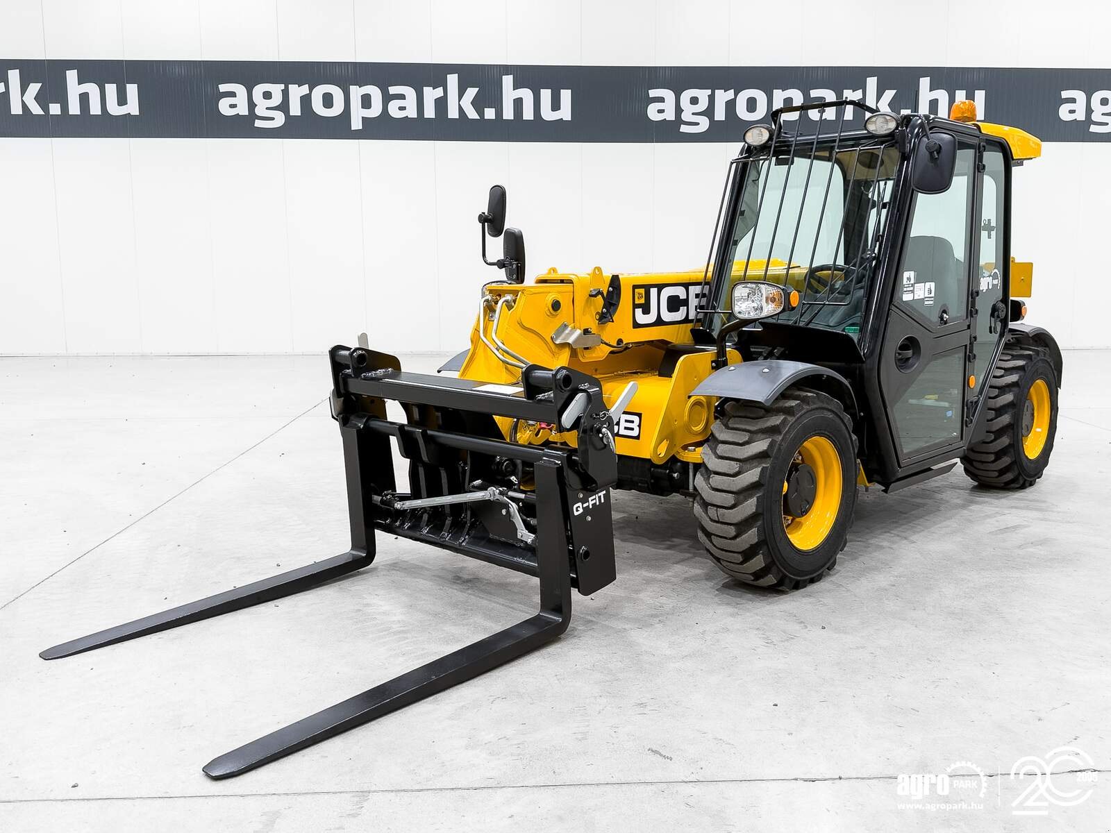 Teleskopstapler του τύπου JCB 525-60 Hi-Viz 2 m total height, 6 m reach, 2,5 ton lifting capacity, air con, pallet forks + bucket, Gebrauchtmaschine σε Csengele (Φωτογραφία 2)