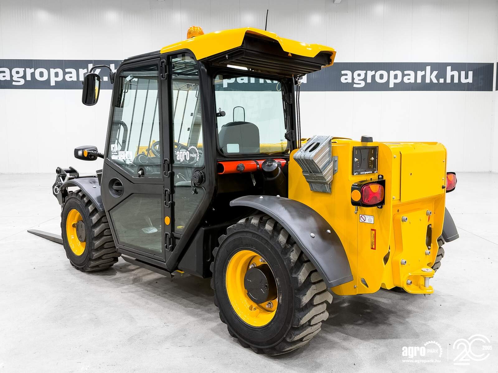 Teleskopstapler του τύπου JCB 525-60 Hi-Viz 2 m total height, 6 m reach, 2,5 ton lifting capacity, air con, pallet forks + bucket, Gebrauchtmaschine σε Csengele (Φωτογραφία 5)
