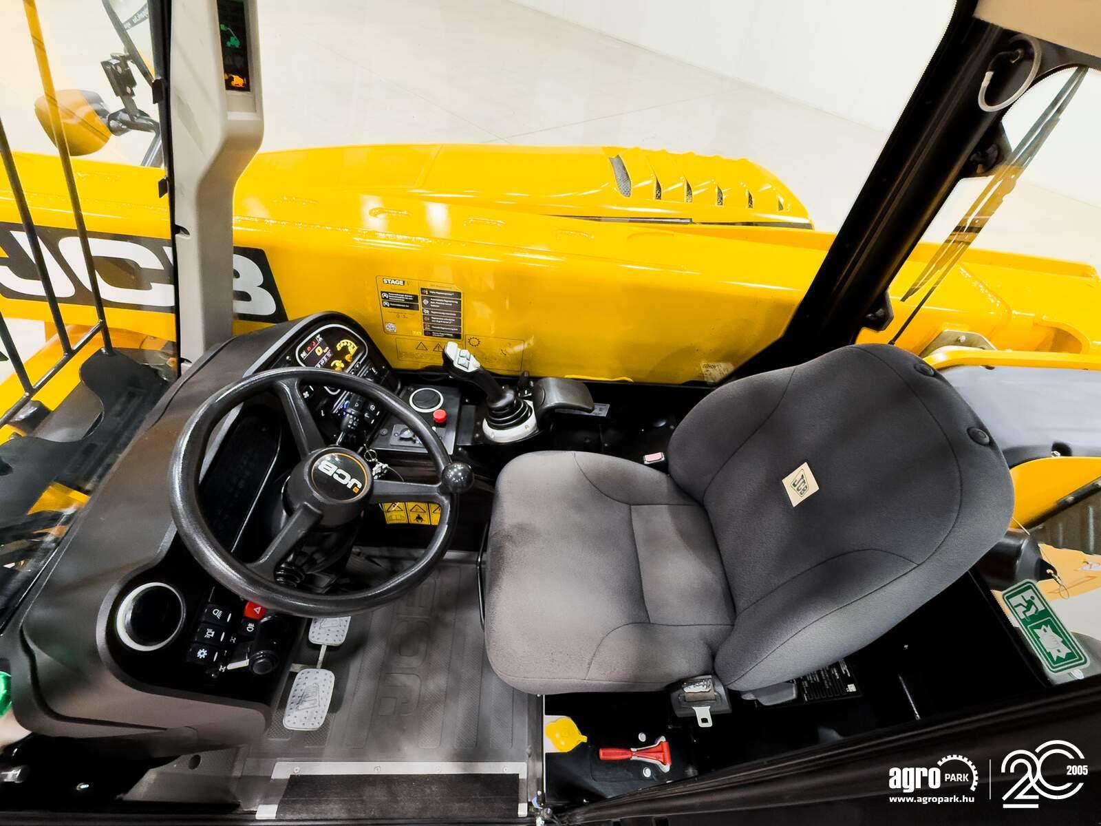 Teleskopstapler του τύπου JCB 525-60 Hi-Viz 2 m total height, 6 m reach, 2,5 ton lifting capacity, air con, pallet forks + bucket, Gebrauchtmaschine σε Csengele (Φωτογραφία 9)