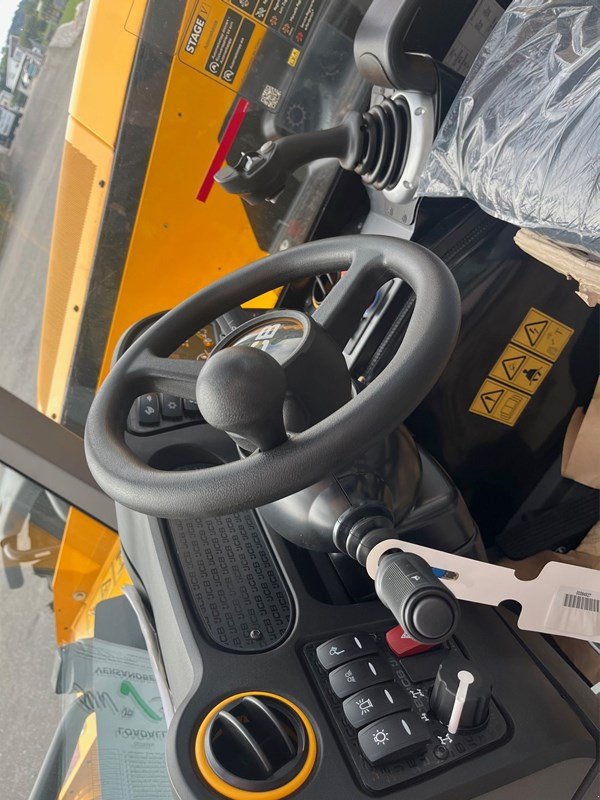 Teleskopstapler des Typs JCB 530-60, Neumaschine in Domdidier (Bild 5)