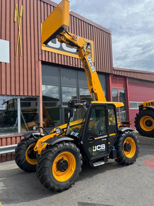 Teleskopstapler des Typs JCB 530-60, Neumaschine in Domdidier (Bild 4)