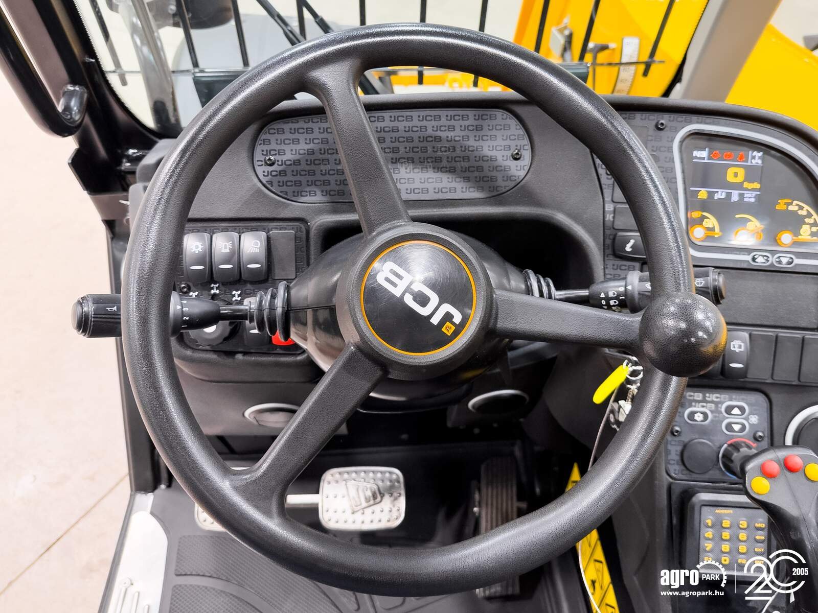 Teleskopstapler des Typs JCB 531-70, Gebrauchtmaschine in Csengele (Bild 15)