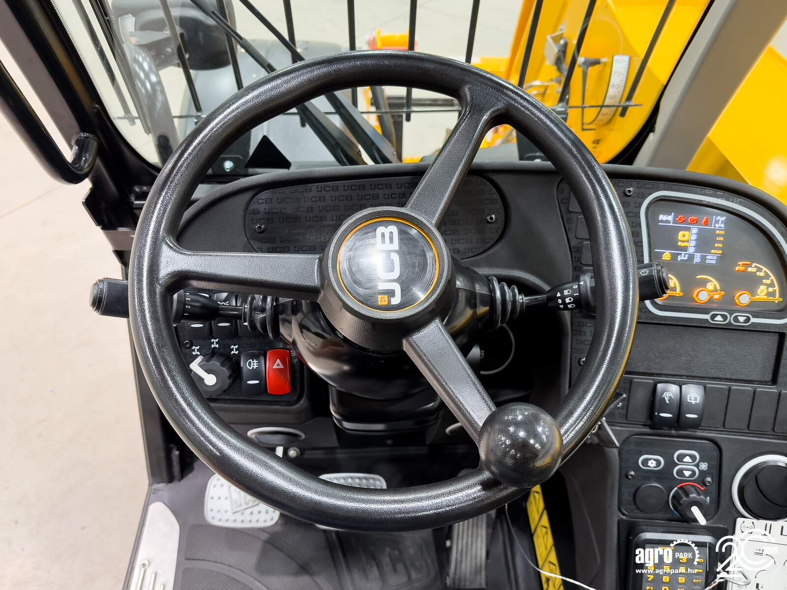 Teleskopstapler typu JCB 531-70, Gebrauchtmaschine v Csengele (Obrázek 22)