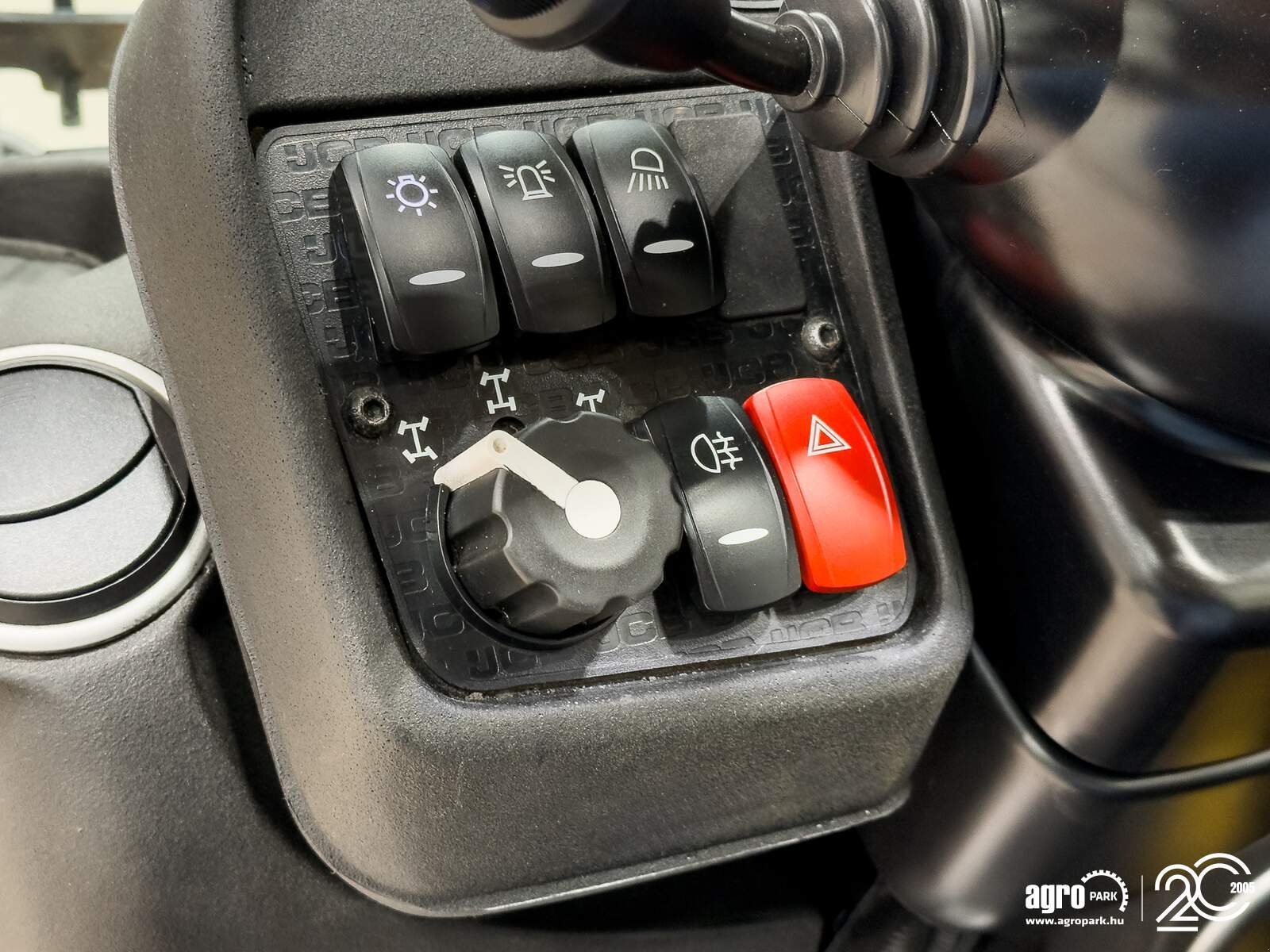 Teleskopstapler des Typs JCB 531-70, Gebrauchtmaschine in Csengele (Bild 24)